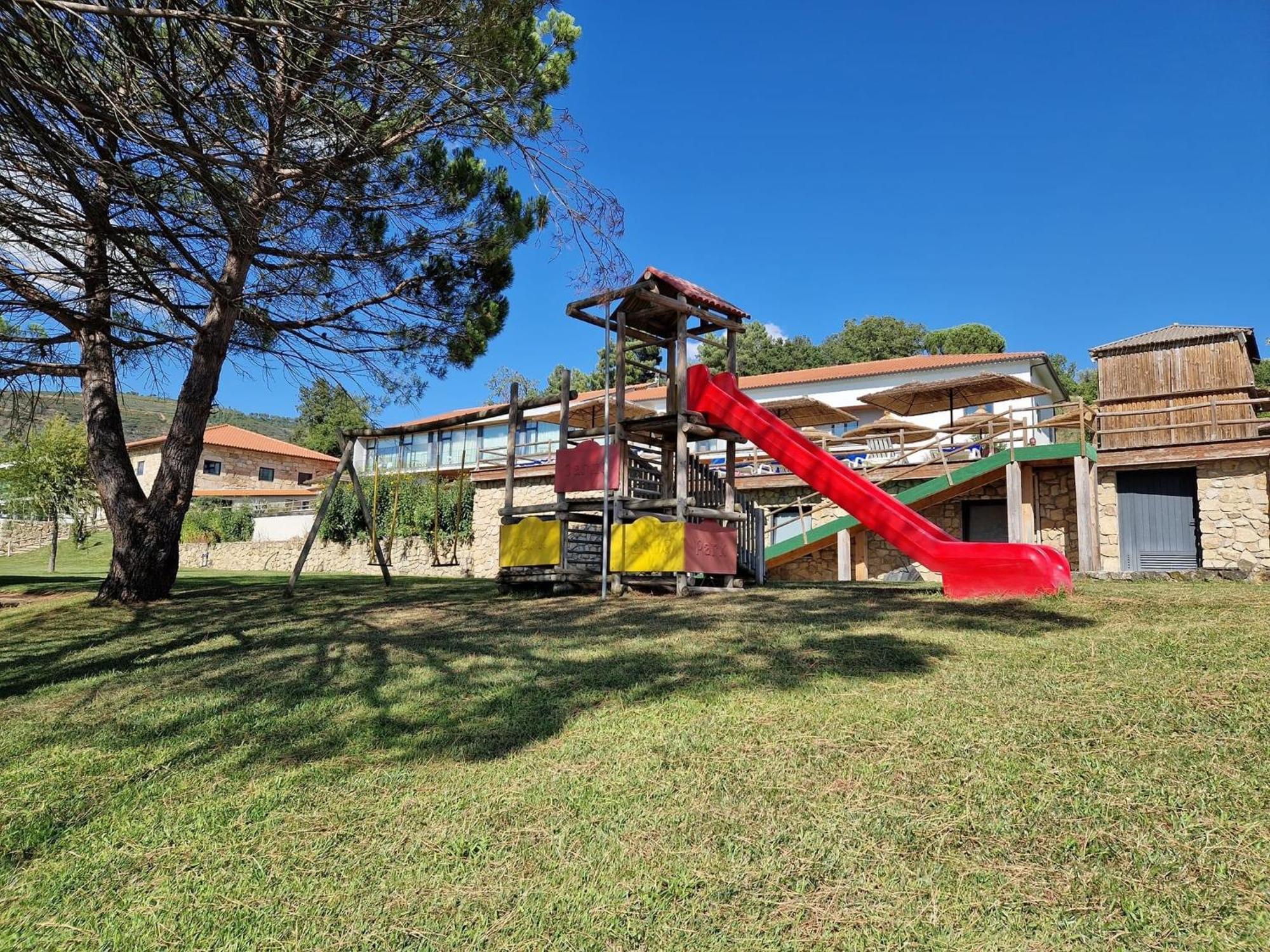 Douro Cister Hotel Resort Ucanha Exterior photo